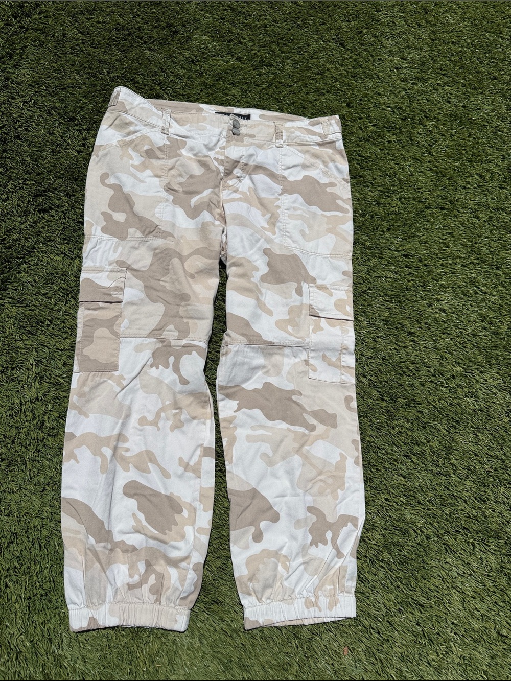 Sanctuary Beige & White Desert Camo Utility Pants